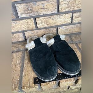 Sorel‎ slip on slippers